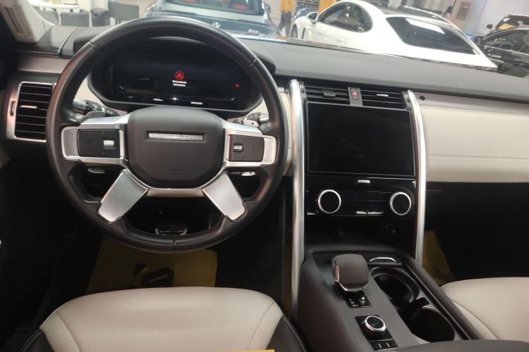 Used Land Rover Discovery 2021 360 PS R-Dynamic SE