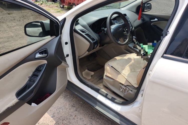 Used Ford Focus 2012 Sedan 1.6L Automatic Comfort Model
