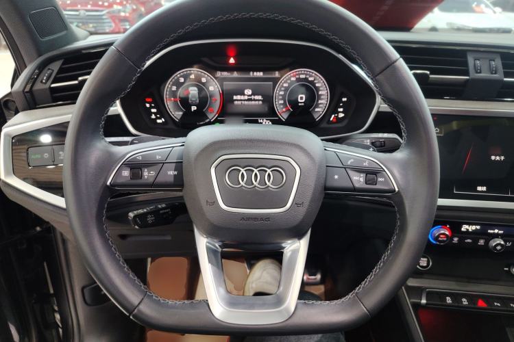 Used Audi Q3 2024 35 TFSI Fashion Dynamic Edition
