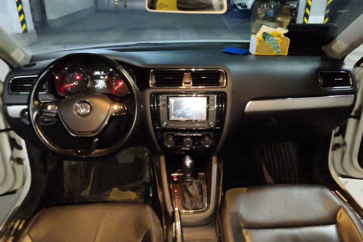 Used Volkswagen Sagitar 2017 1.6L Automatic Comfort Model
