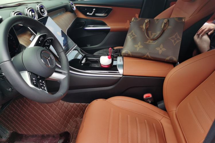 Used Mercedes-Benz GLC 2025 GLC 300 L 4MATIC Dynamic Model 5 Seats Left Front Seat