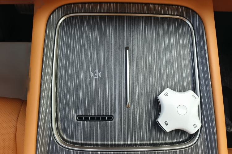 Used Dongfeng eπ eπ008 2025 210Max Range-Extended Version 5 Seats
