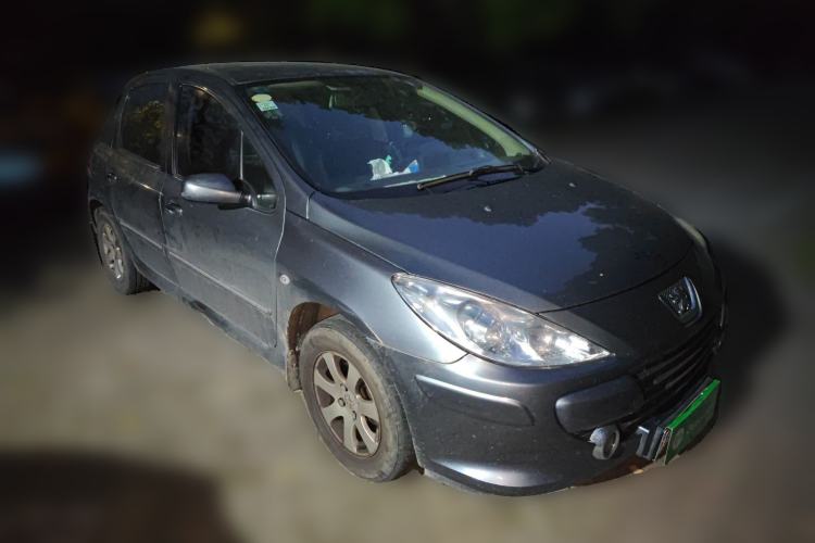 Used Peugeot 307 2010 Hatchback 1.6L Manual Comfort Edition Front Right 45 Deg