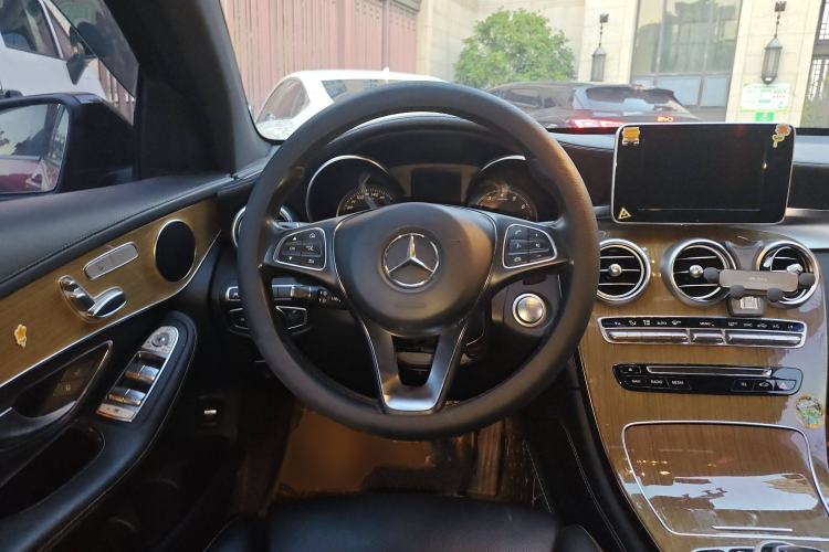 Used Mercedes-Benz GLC Coupe 2017 GLC 260 4MATIC Coupe SUV
