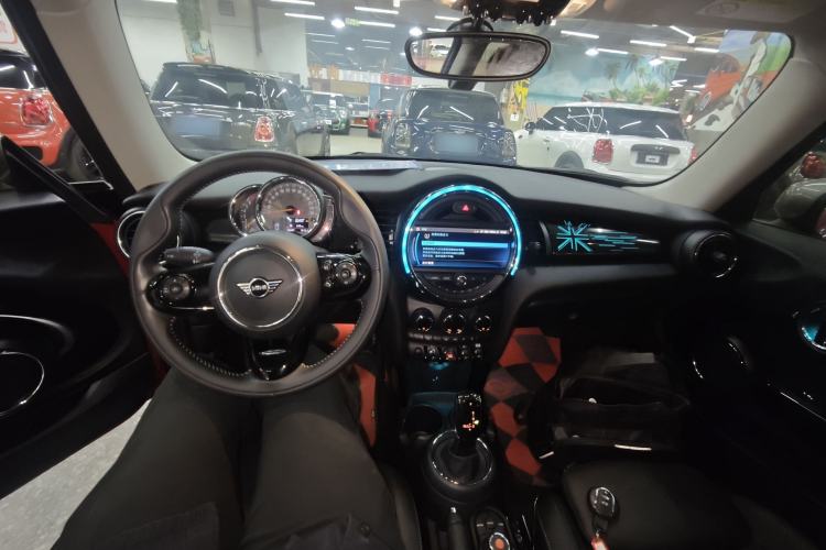 Used MINI MINI 2019 1.5T COOPER Artist