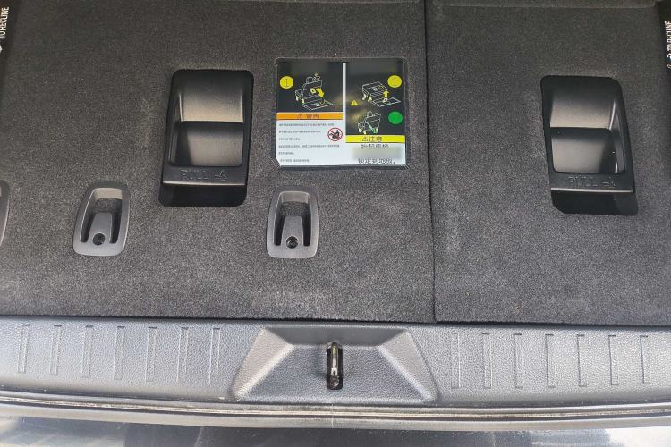 Used Toyota SIENNA 2024 2.5L Hybrid Luxury Edition Trunk