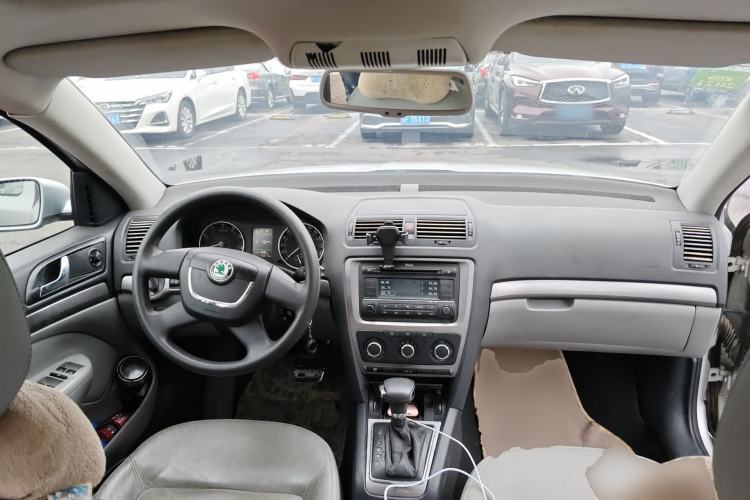 Used Skoda Octavia 2010 1.6L Automatic Yijun Edition

