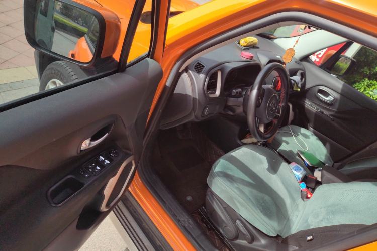 Used Jeep Renegade 2016 1.4T Automatic High-Energy Version
