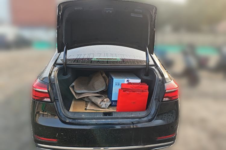 Used Roewe e950 2017 50T Hybrid Connect Flagship Edition
