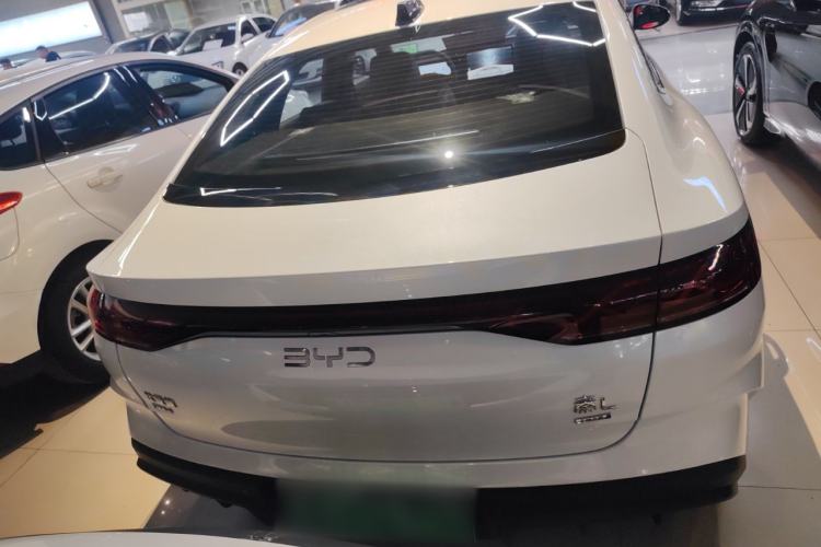 Used BYD Qin L 2025 DM-i Smart Drive 120KM Superior Model
