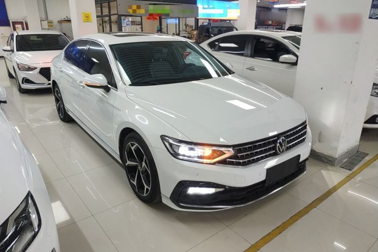 Used Volkswagen Magotan 2023 2 Million Units Limited Edition 330TSI DSG Leading Version