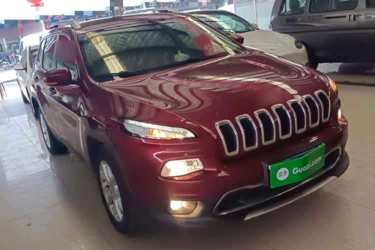 Used Jeep Cherokee 2017 2.4L Leading Edition
