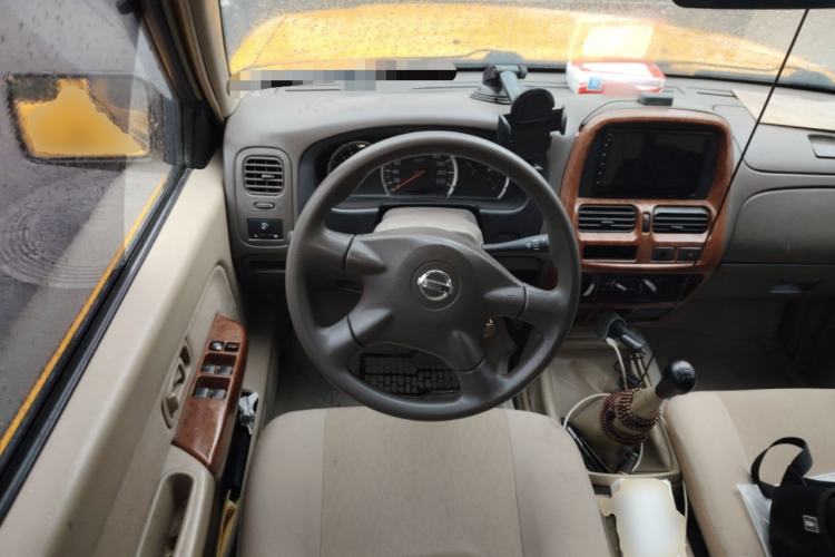 Used Nissan ZN Van 2013 2.4L Two-Wheel Drive Standard Model with 5 Seats