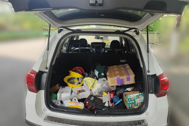 Used Haval H6 2013 Sport Edition 1.5T Manual Two-Wheel Drive Prestige Model Trunk