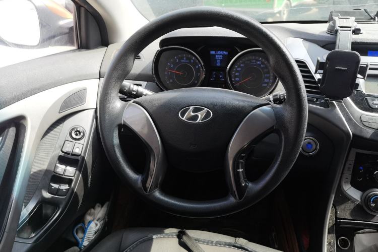 Used Hyundai Elantra (5th Generation / Langdong) 2012 1.6L Manual Leading Model