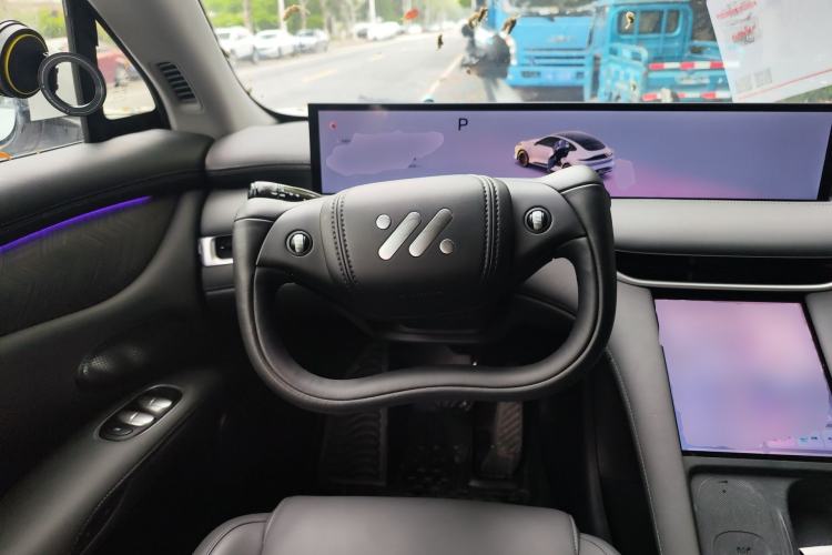 Used IM LS6 2025 Long-Range Lingxi Intelligent Driving Edition Steering Wheel