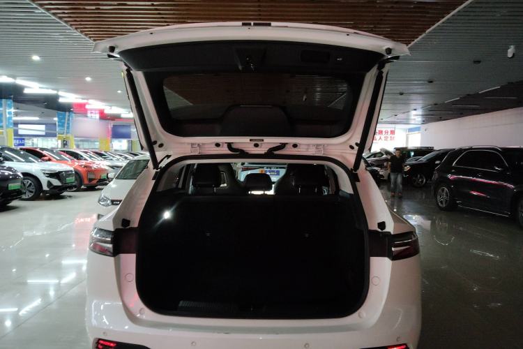 Used Roewe D5X DMH 2024 135 Tech Edition
