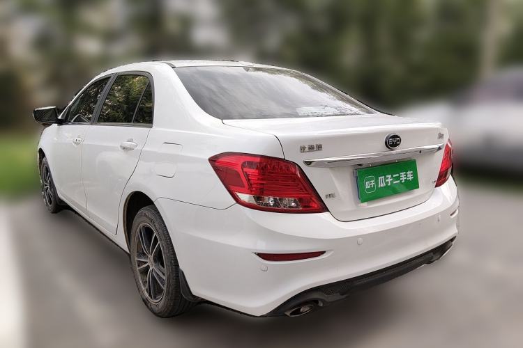 Used BYD Surui 2015 Revised Version 1.5L Manual Luxury Edition