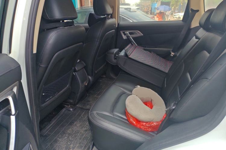 Used Geely Auto Emgrand X7 Sport 2016 2.0L Manual ZhiShang Version
