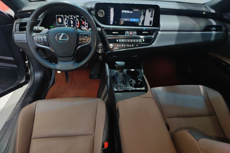 Used Lexus ES 2022 200 Excellence Edition
