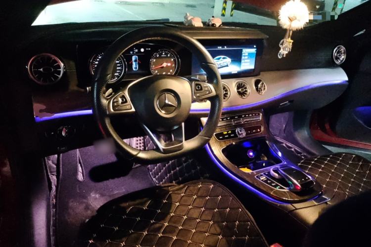 Used Mercedes-Benz E-Class 2017 E 200 4MATIC Coupe Center Console