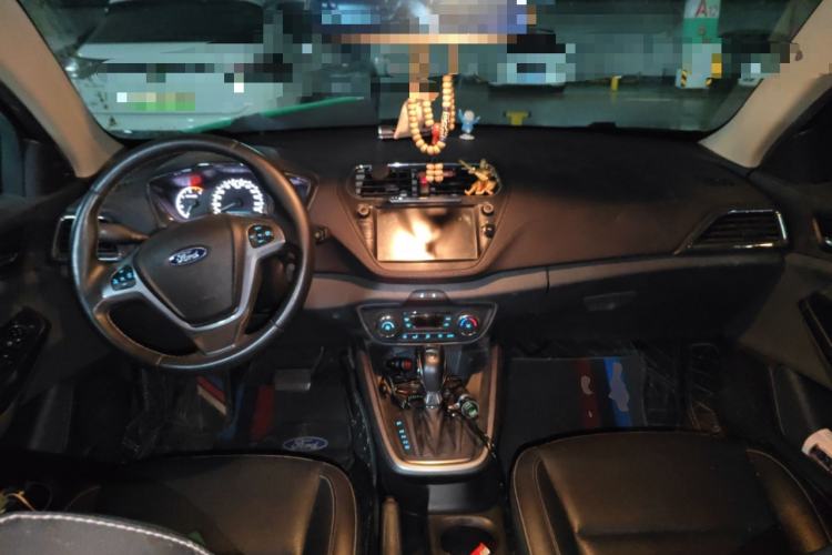 Used Ford Escort 2017 Happiness Edition 1.5L Automatic Fashion Version Center Console