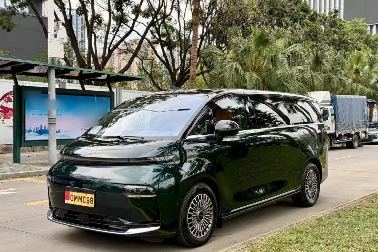 Used Geely Galaxy LEVC L380 2025 805 km Flagship Version All-Wheel Drive