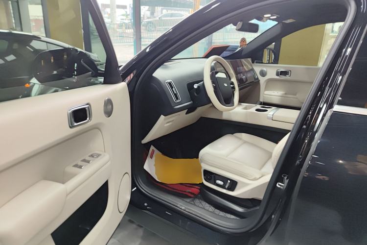 Used Li Auto L7 2023 Pro Model
