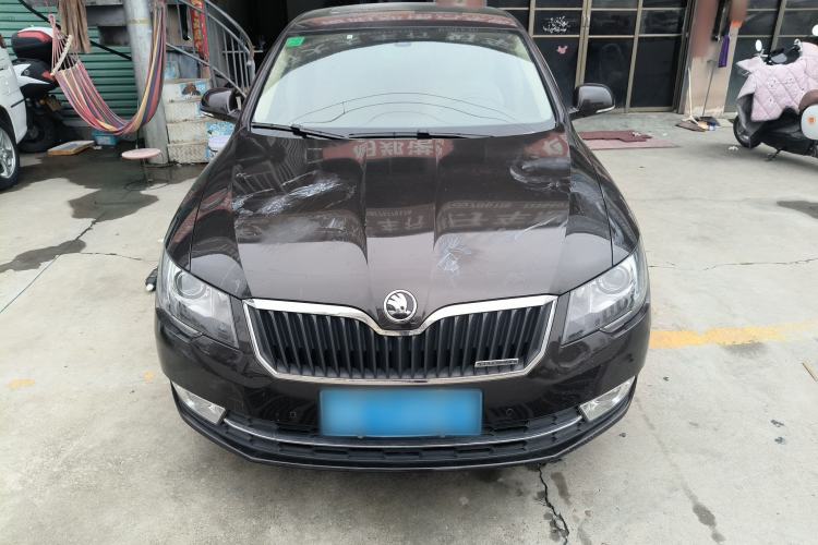 Used Skoda Superb 2013 1.8TSI Automatic Yashi Edition
