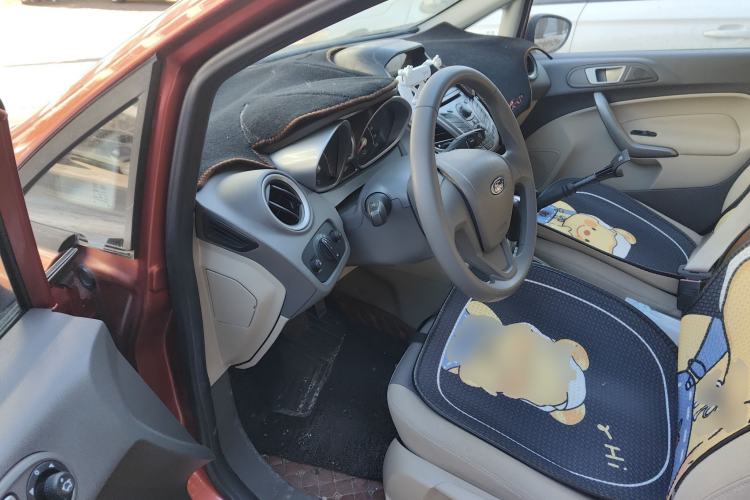 Used Ford Fiesta 2011 Hatchback 1.5L Automatic Fashion Edition
