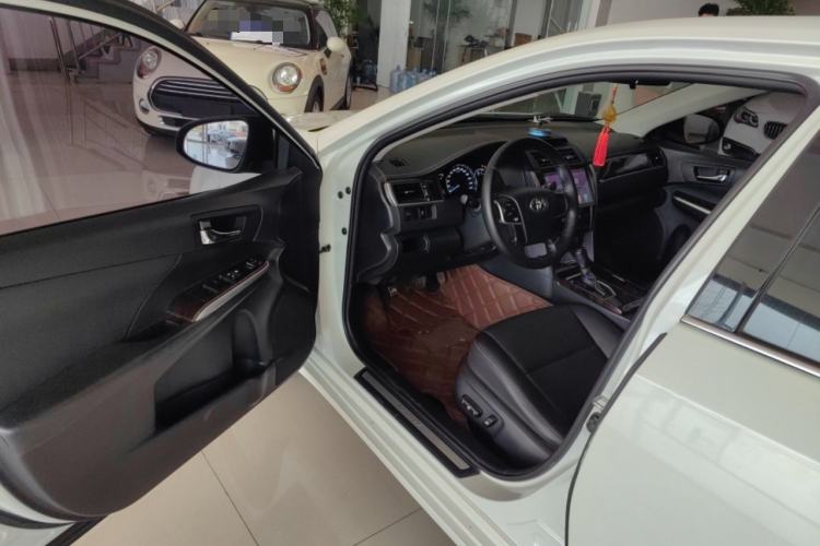 Used Toyota Camry 2016 2.0G 10th Anniversary Leading Edition