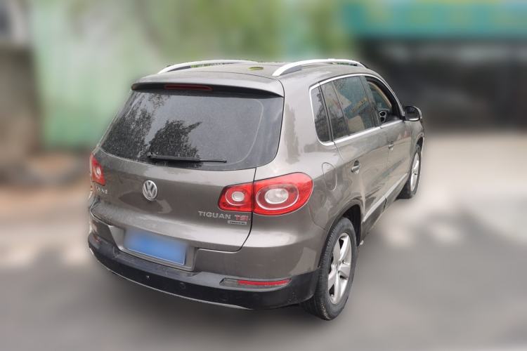 Used Volkswagen Tiguan 2010 2.0 TSI Automatic All-Wheel-Drive Elite Edition Rear Right 45 Deg