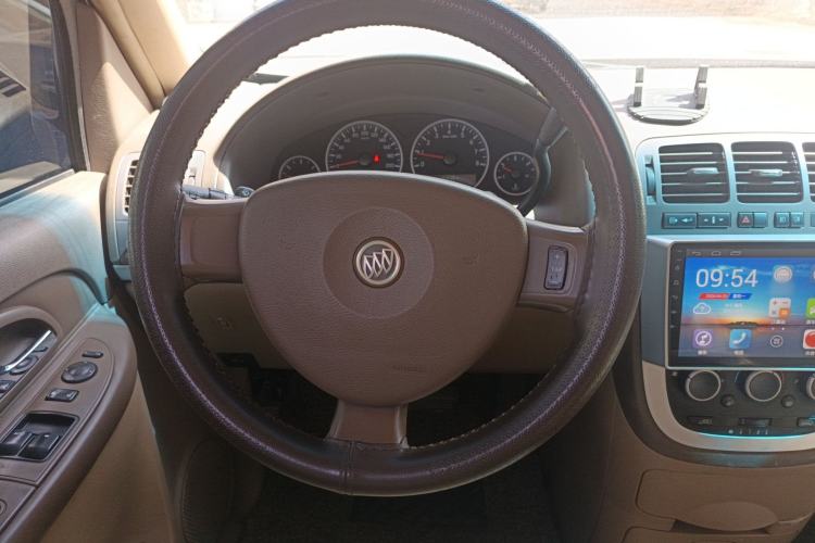 Used Buick GL8 2014 2.4L Classic Edition