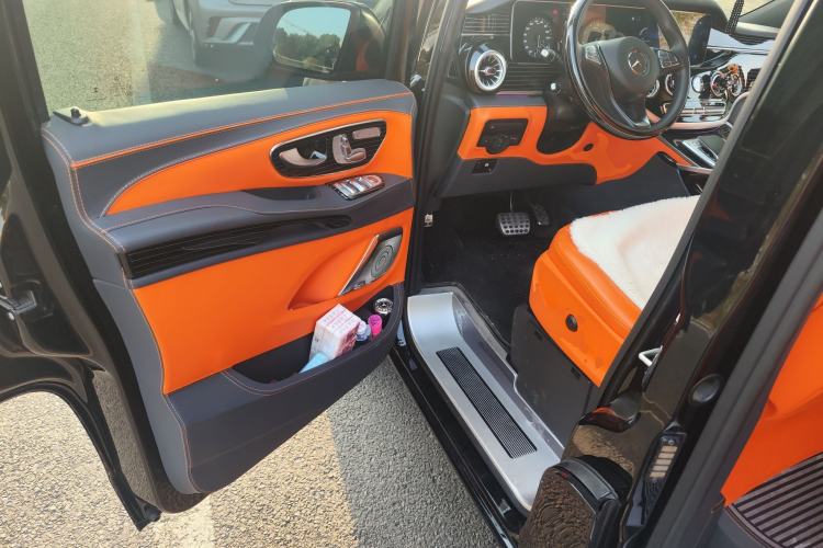 Used Mercedes-Benz Vito 2023 2.0T Business Version 7 Seats Driver Seat