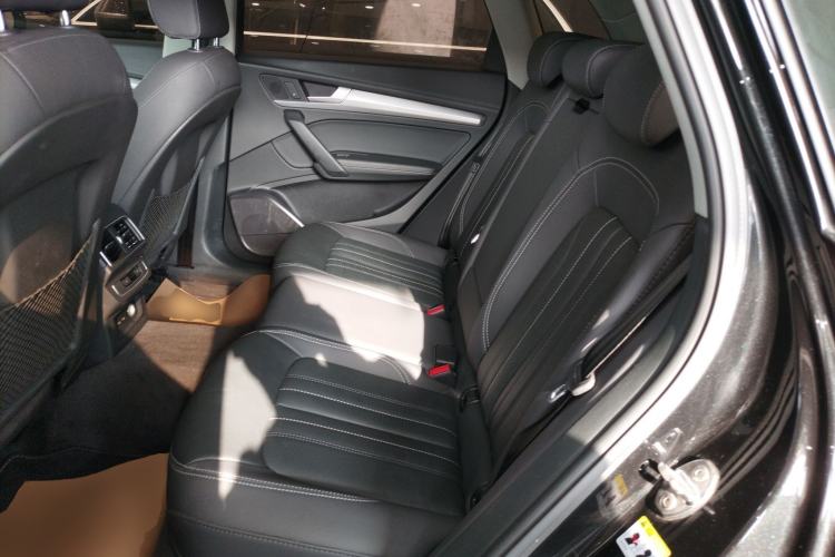 Used Audi Q5L 2022 40T Fashionable and Elegant Model