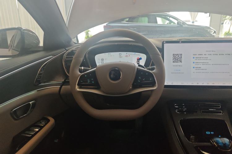 Used BYD Han 2025 DM-i Intelligent Driving Edition 125KM LiDAR Flagship Model Steering Wheel