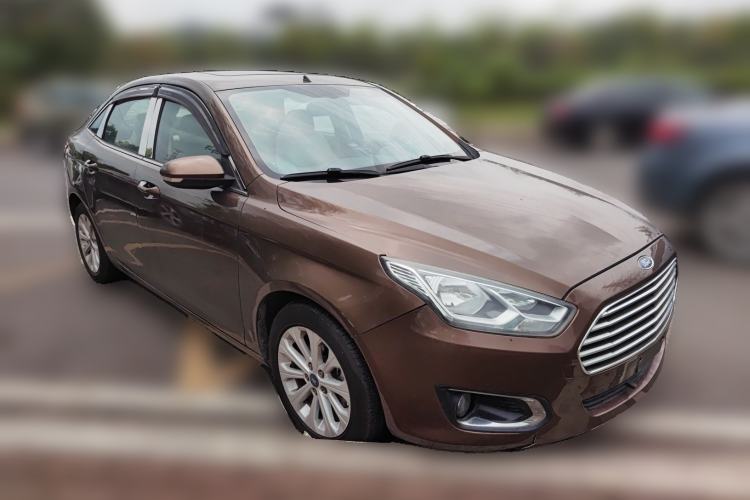 Used Ford Escort 2015 1.5L Automatic Fashion Model Front Right 45 Deg