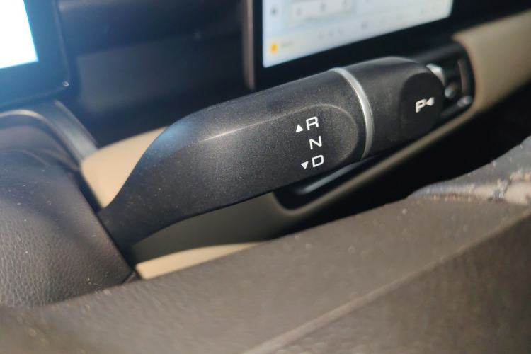 Used Wuling Bingo PLUS 2024 510 km Flagship Edition Four-Seater Version Gear Lever