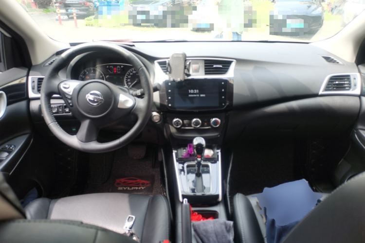 Used Nissan Sylphy 2019 1.6XV CVT Smart Connect Luxury Edition China VI Standard Center Console