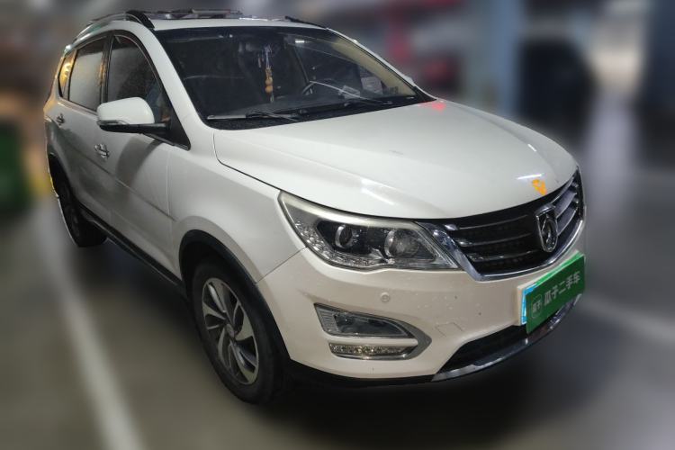 Used Baojun 560 2015 1.8L manual luxury version