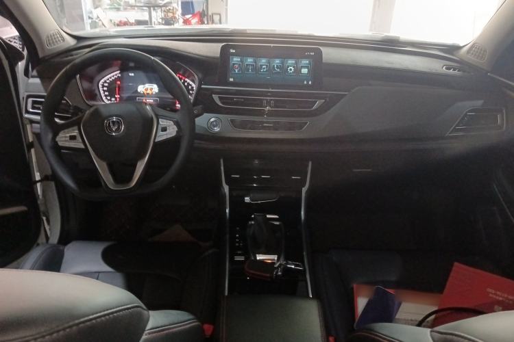 Used CHANGAN CS75 2021 Honor Million Edition 280T DCT Navigation Model Center Console