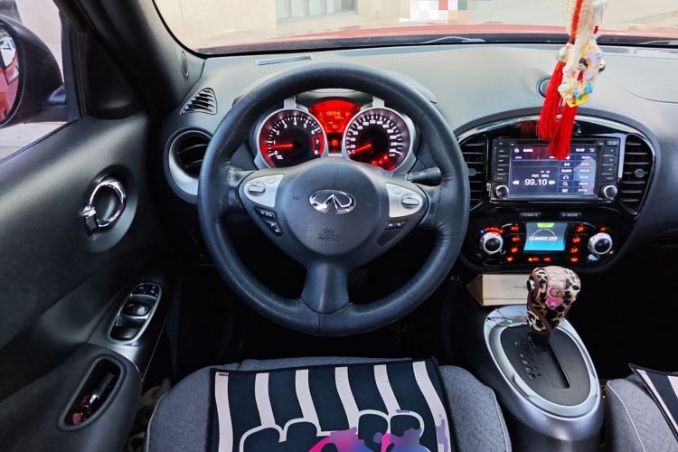Used Infiniti ESQ 2014 1.6L Spontaneous Edition
