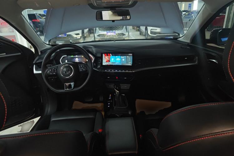 Used MG 5 2021 180 DVVT CVT Youth Luxury Edition Center Console