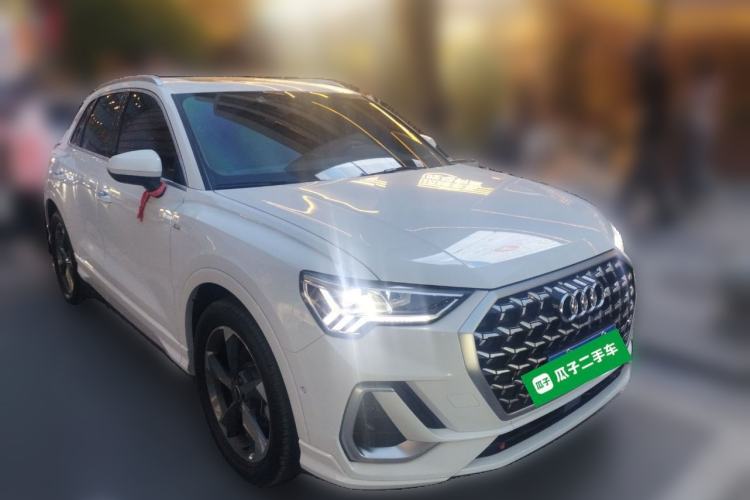 Used Audi Q3 2024 35 TFSI Fashion Dynamic Edition Front Right 45 Deg