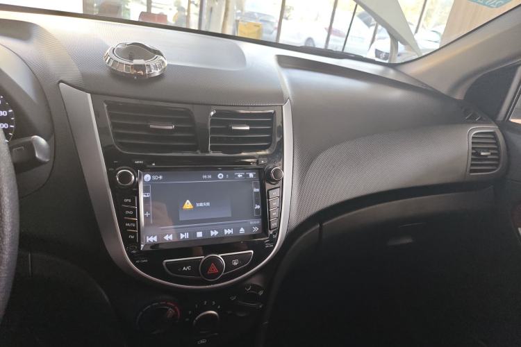 Used Hyundai Verna Ray 2014 1.4L Automatic GLX