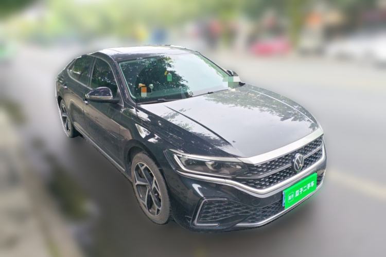 Used Volkswagen Passat 2023 Revised 330TSI Starry Elite Edition Front Right 45 Deg