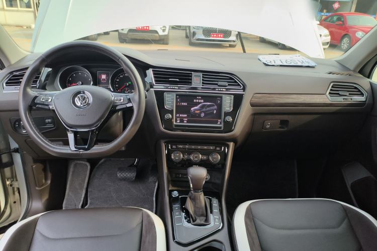 Used Volkswagen Tiguan L 2017 330TSI Automatic Two-Wheel Drive Luxury Edition