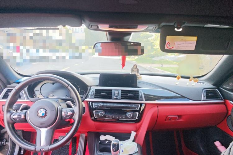 Used BMW 4 Series 2017 425i Convertible M Sport Package Center Console