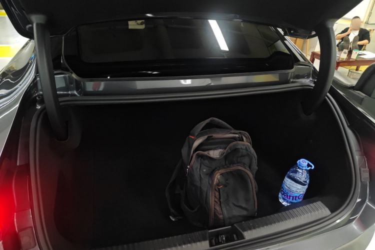 Used Lynk & Co Z10 2025 95 kWh 766 km Range Rear-Wheel Drive Max Trunk