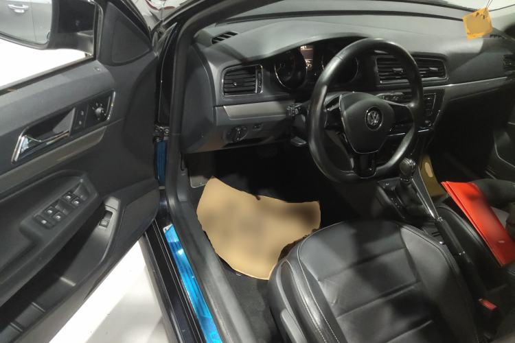 Used Volkswagen Lavida 2015 1.6L Automatic Comfort Edition Driver Seat